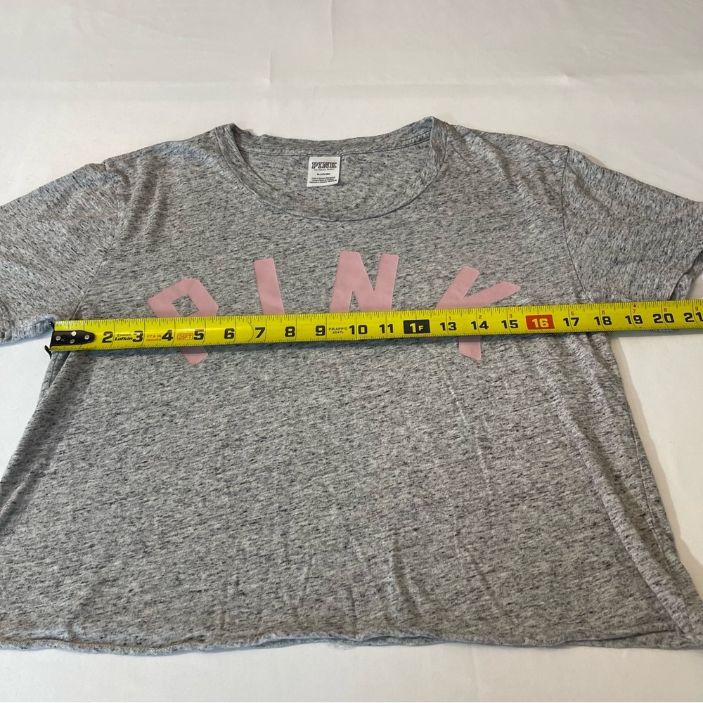 VICTORIA’S SECRET WOMENS CROP T-SHIRT, SZ M, VERY GOOD CONDITION, PREOWN… - Picture 3 of 3